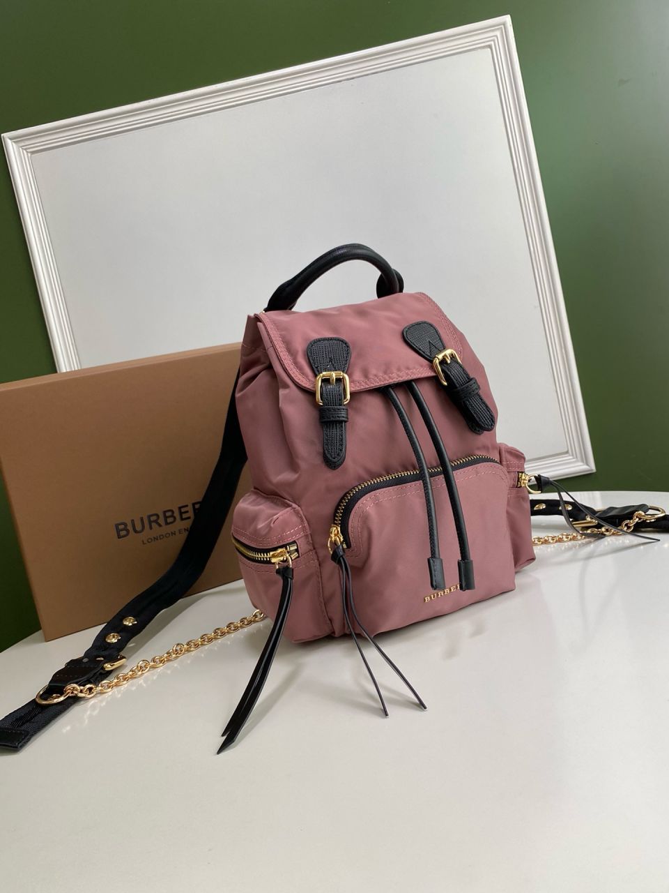 버버리 스몰 럭색 백팩