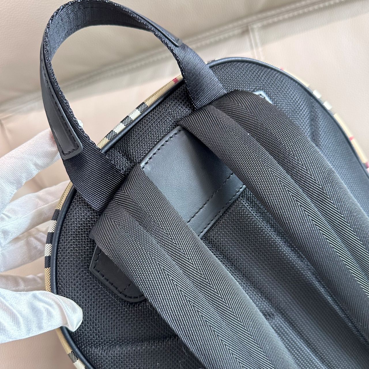 버버리 체크 백팩 아카이브 베이지