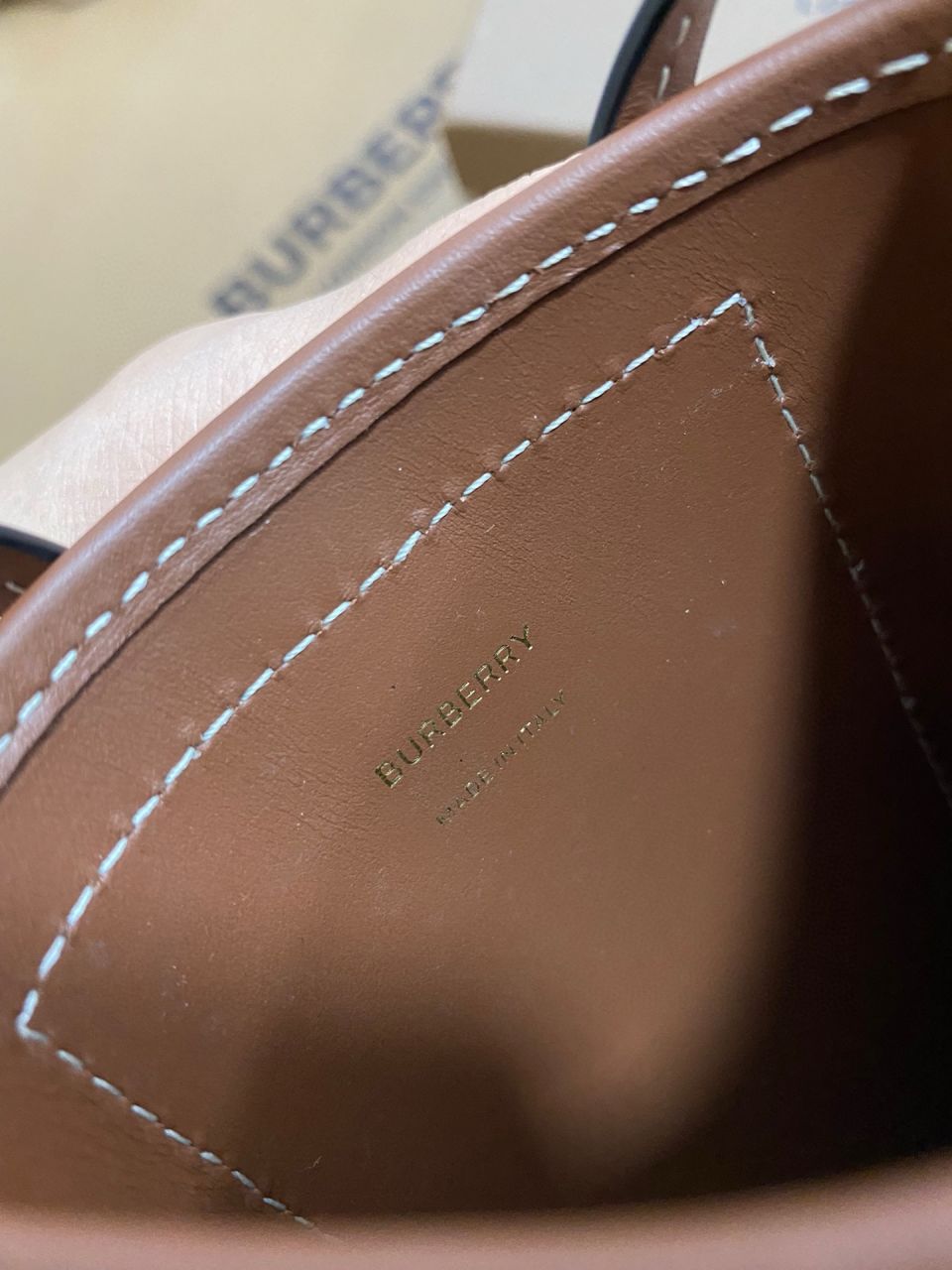 버버리 캔버스 로고 폰케이스 크로스백