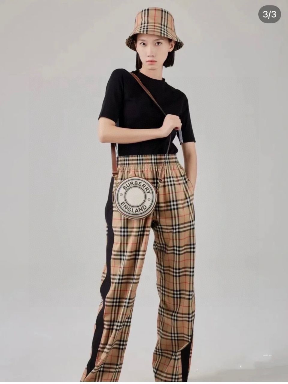 버버리 로고 그래픽 캔버스 앤 레더 루이스백