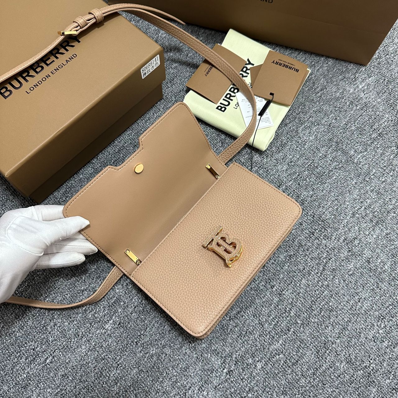 버버리 미니 TB 숄더백