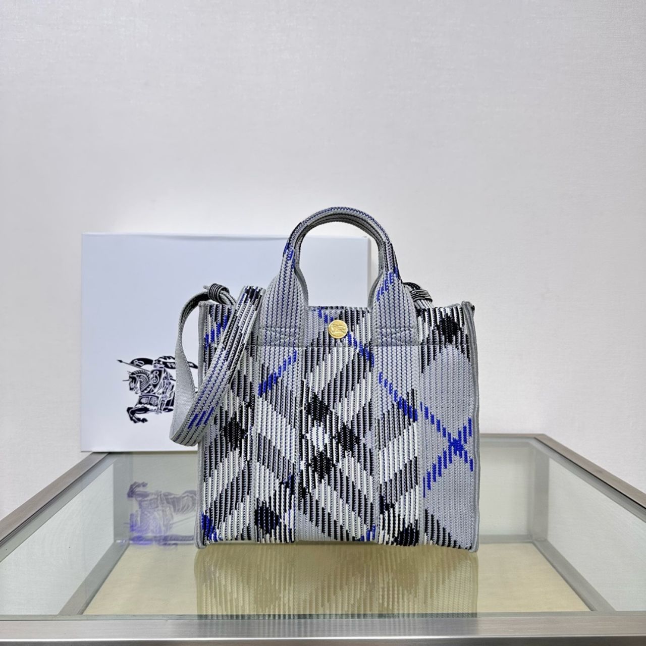 버버리 미니 체크 니트 토트백