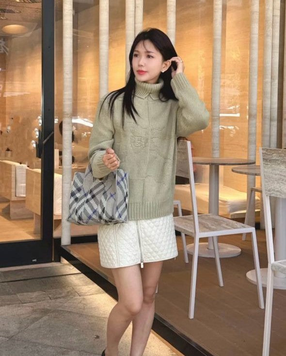 버버리 미니 체크 니트 토트백