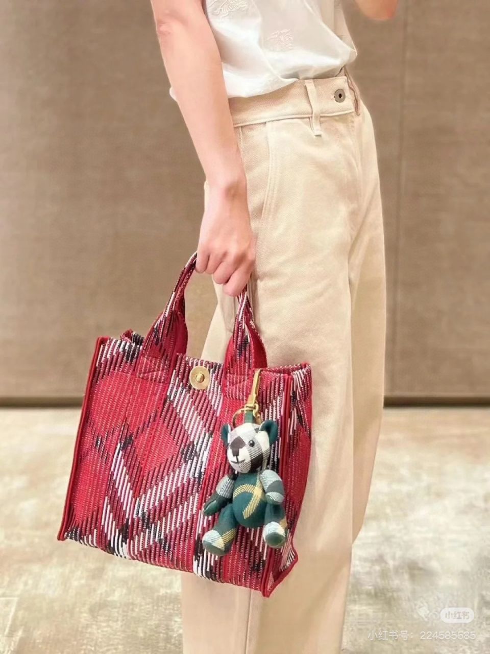 버버리 미니 체크 니트 토트백