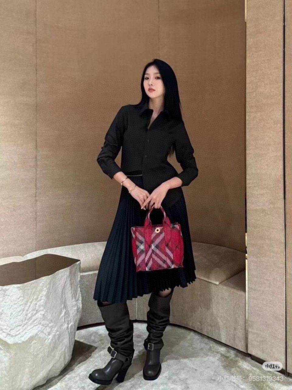 버버리 미니 체크 니트 토트백