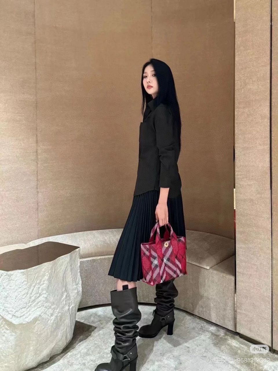 버버리 미니 체크 니트 토트백