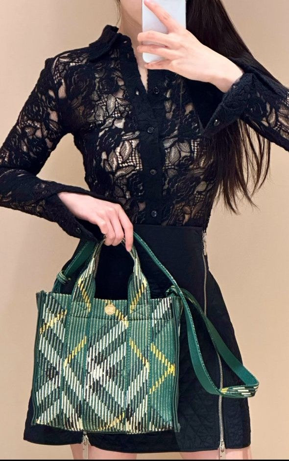 버버리 미니 체크 니트 토트백