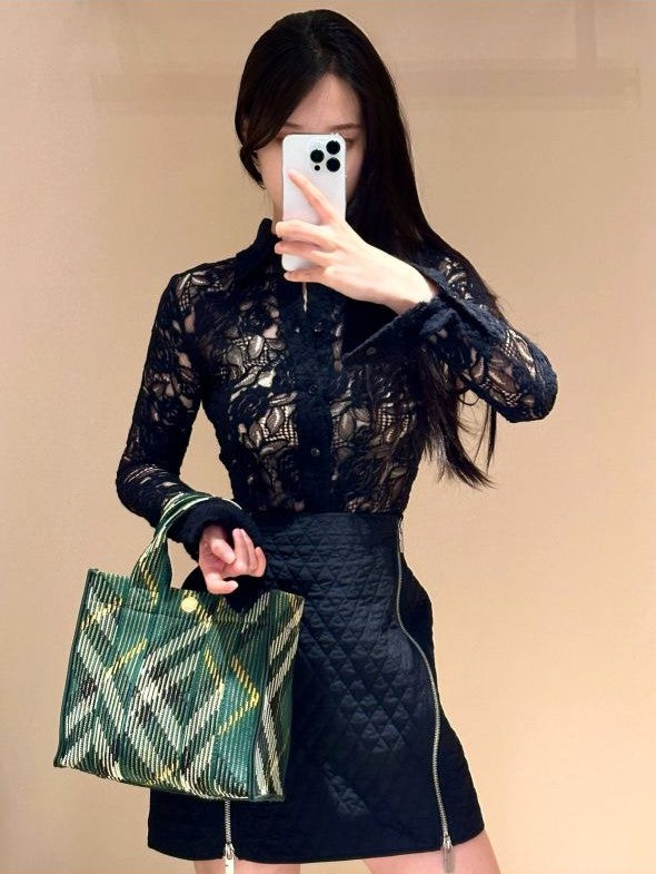 버버리 미니 체크 니트 토트백