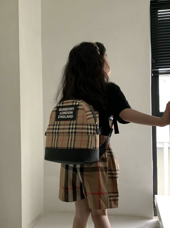버버리 아플리케 빈티지 키즈 체크 백팩