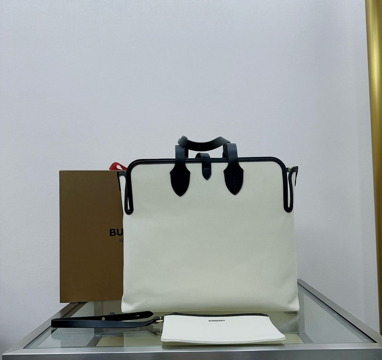 버버리 호스페리 미디엄 캔버스 쇼퍼백