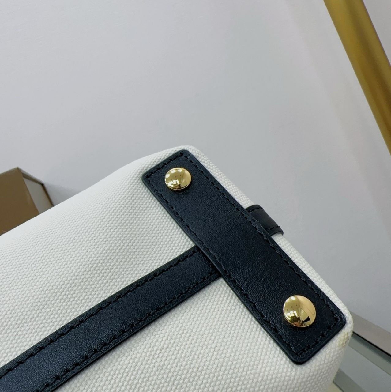 버버리 호스페리 미디엄 캔버스 쇼퍼백