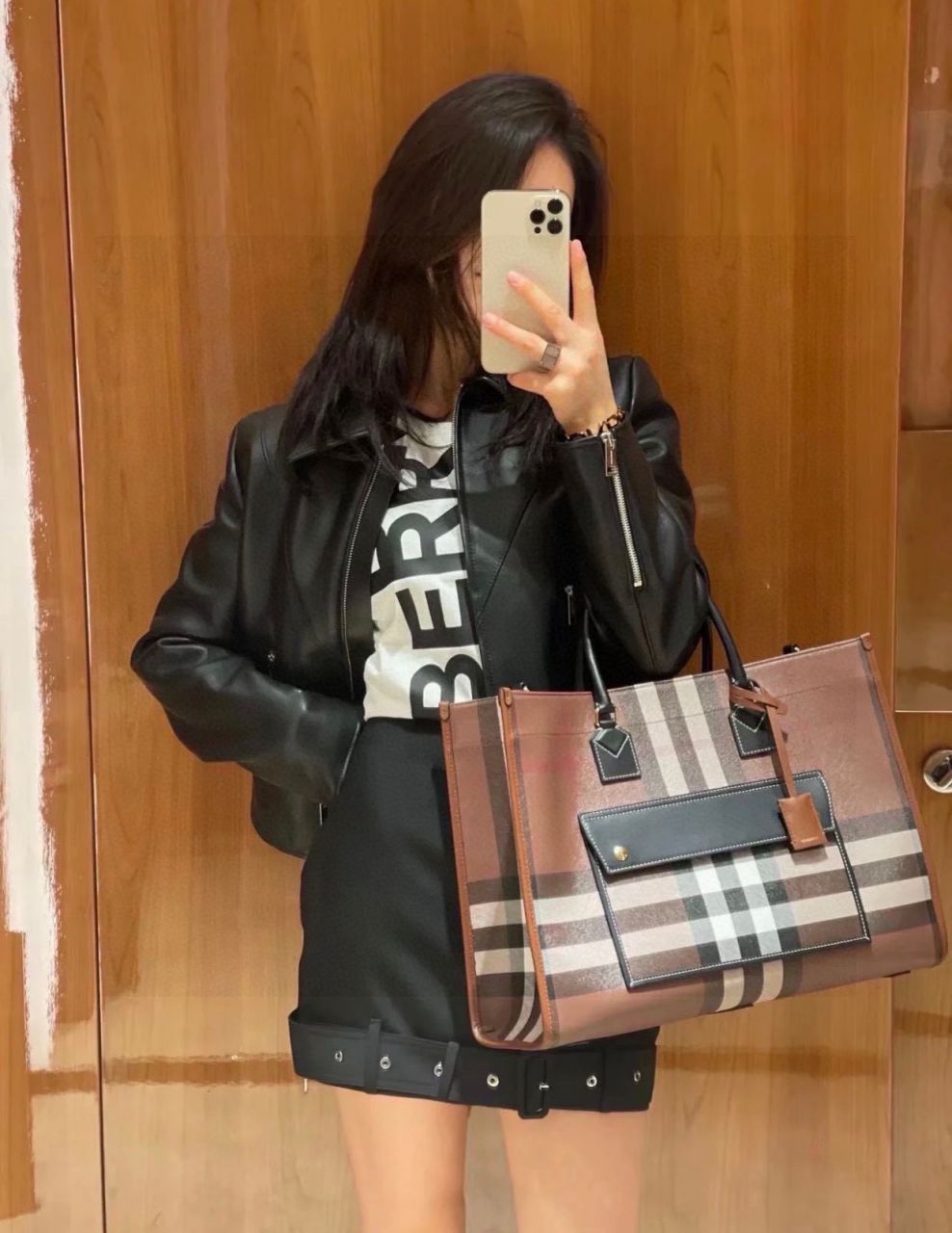 버버리 미디움 프레야 체크 토트백
