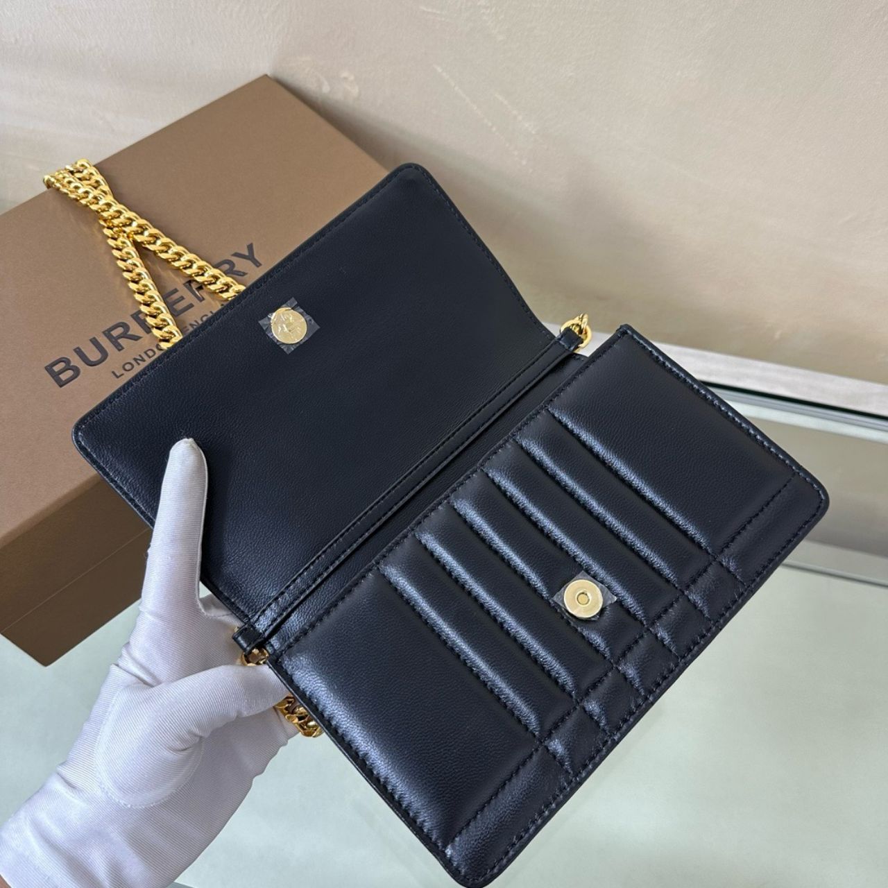 버버리 룰라 클러치백