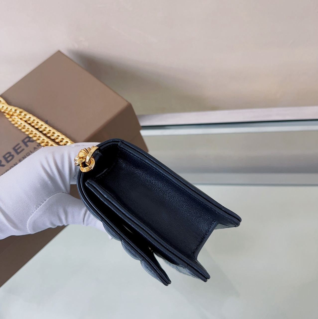 버버리 룰라 클러치백