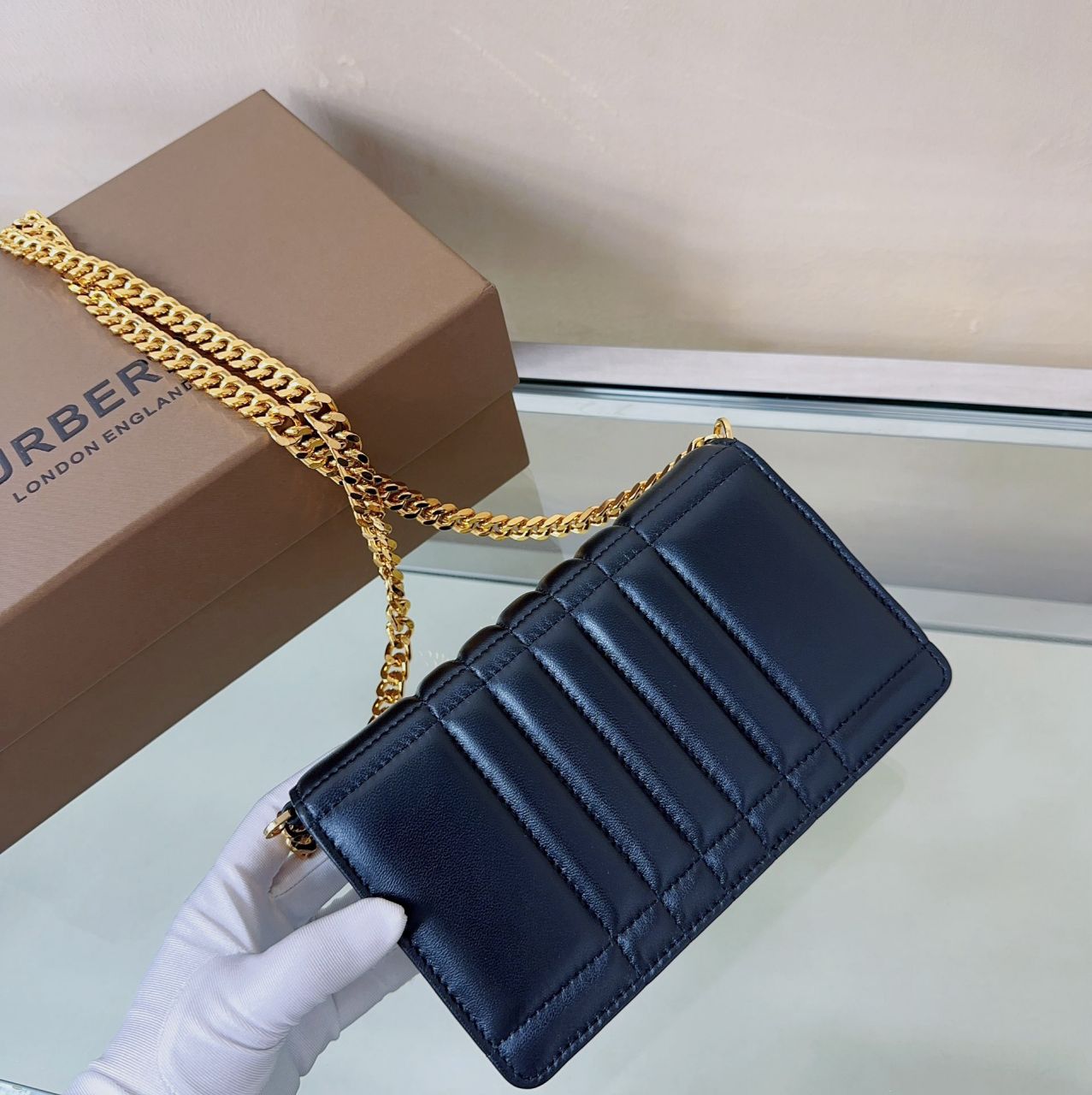 버버리 룰라 클러치백