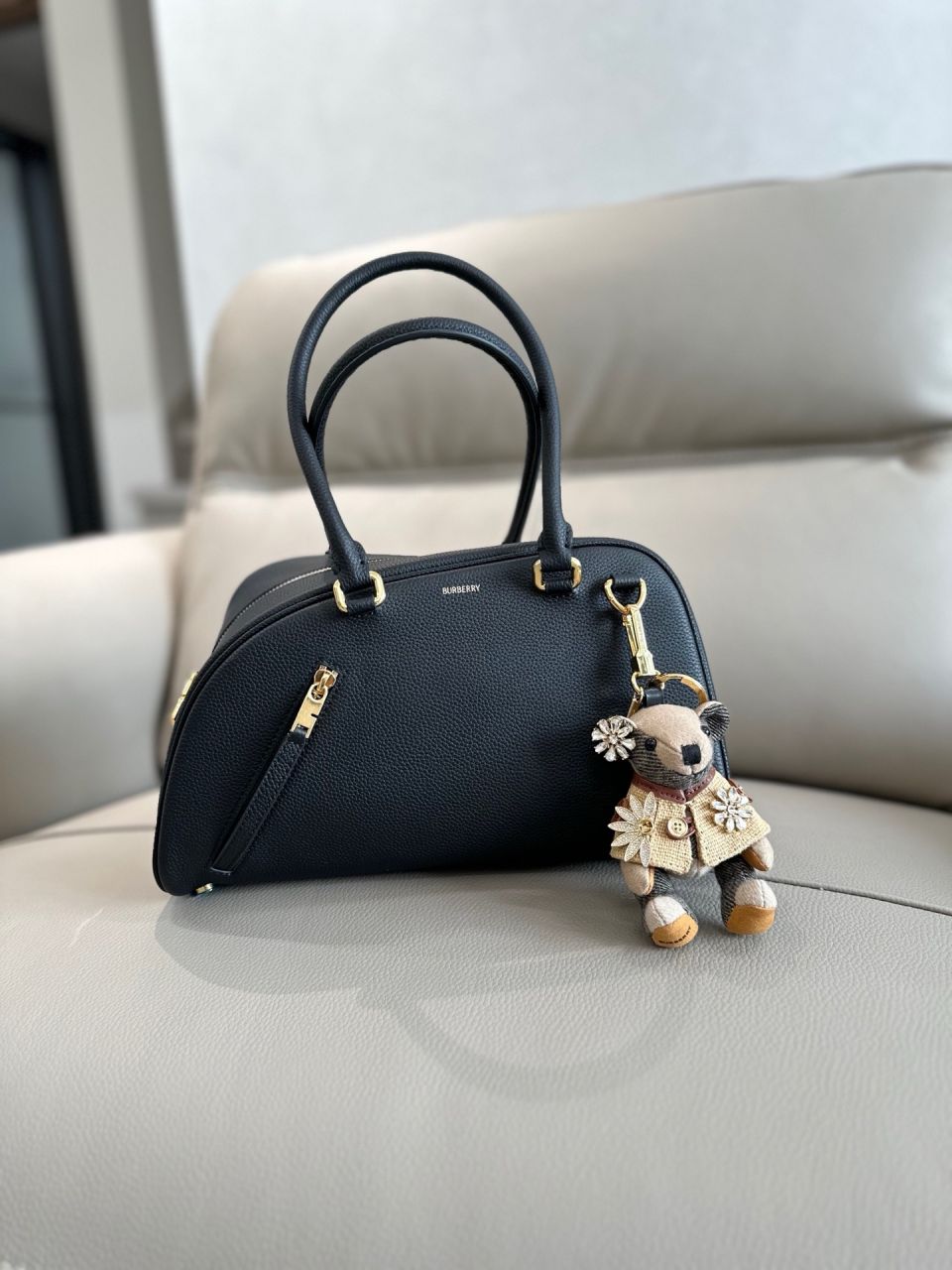 버버리 스몰 쉴드 트윈 볼링백