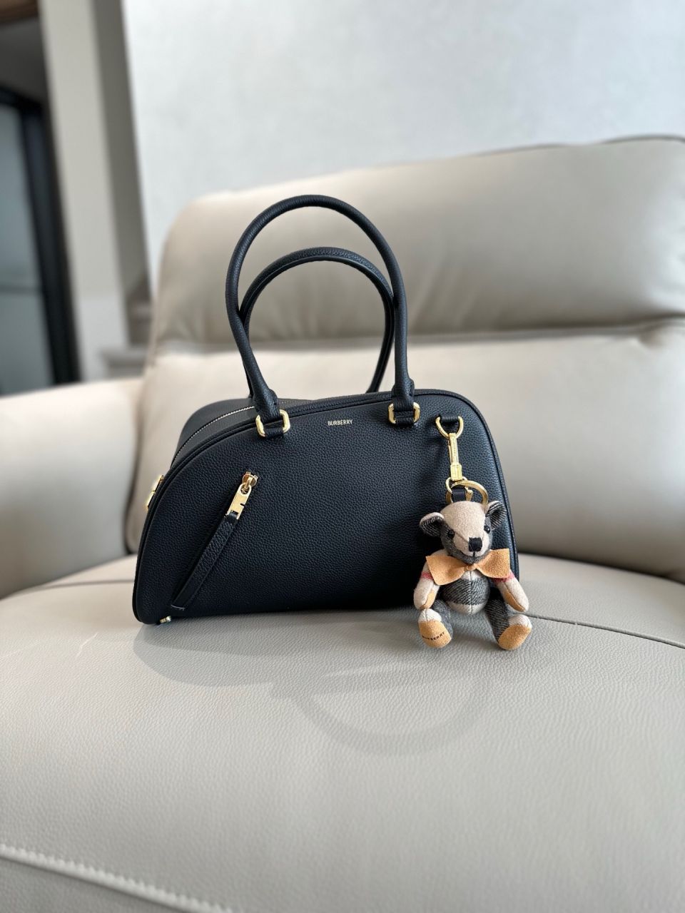 버버리 스몰 쉴드 트윈 볼링백