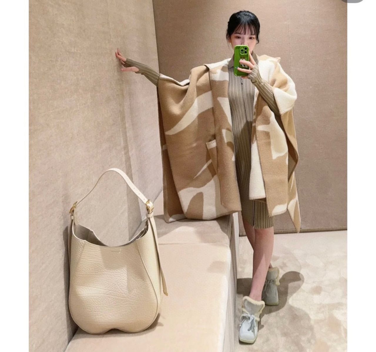 버버리 체스 가죽 미디엄 숄더백