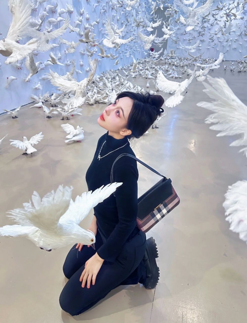 버버리 캐서린 레더 체크 숄더백