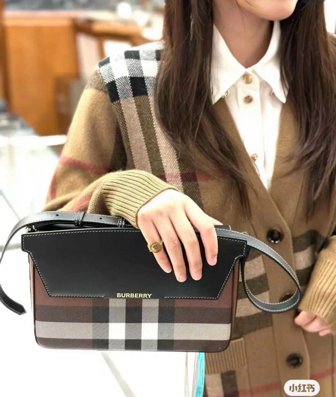 버버리 캐서린 레더 체크 숄더백