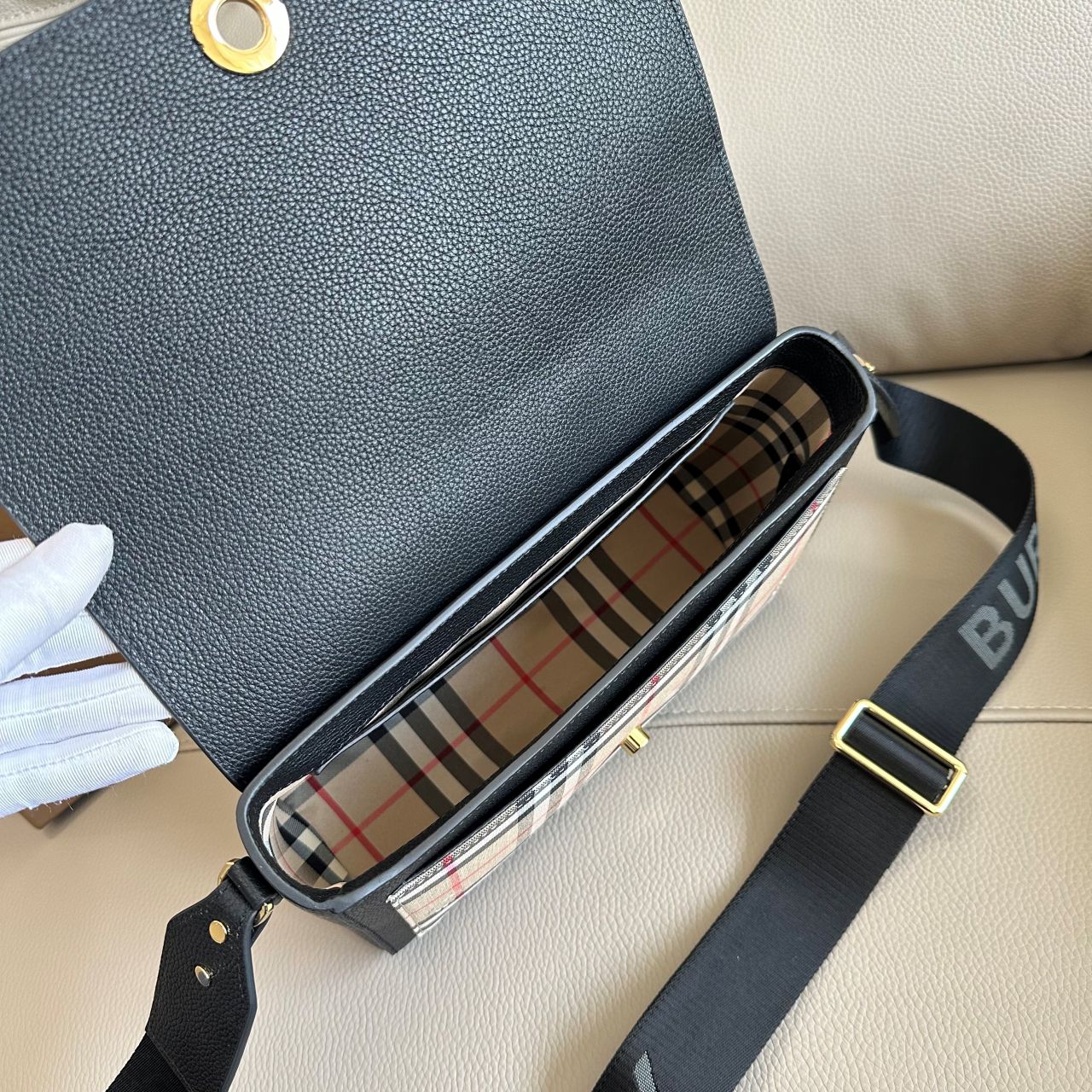 버버리 노트 크로스백