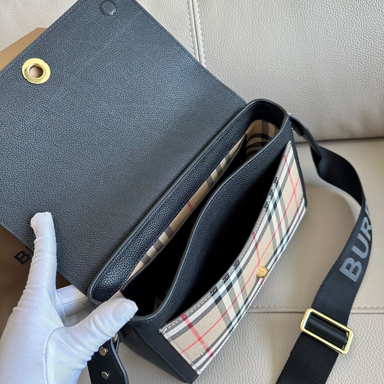 버버리 노트 크로스백