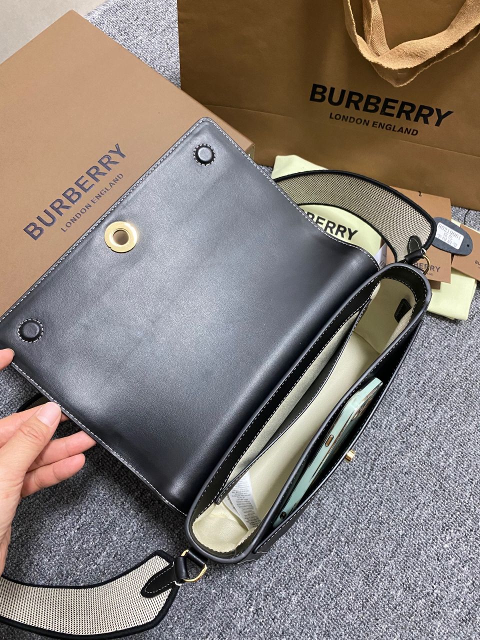 버버리 빈티지 노트 크로스백