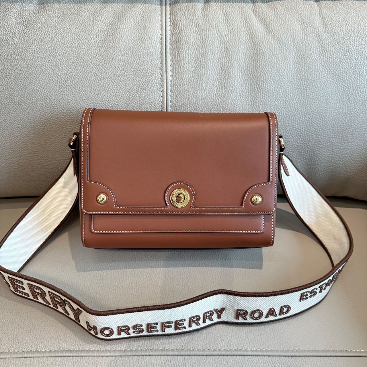 버버리 빈티지 노트 크로스백