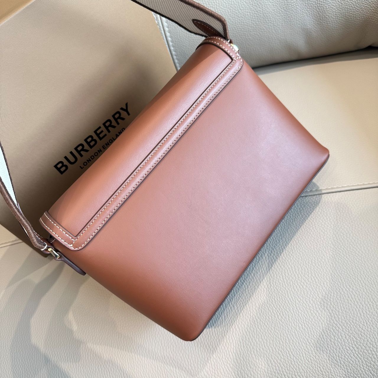 버버리 빈티지 노트 크로스백