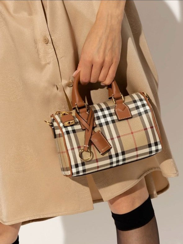 버버리 미니 체크 볼링 백
