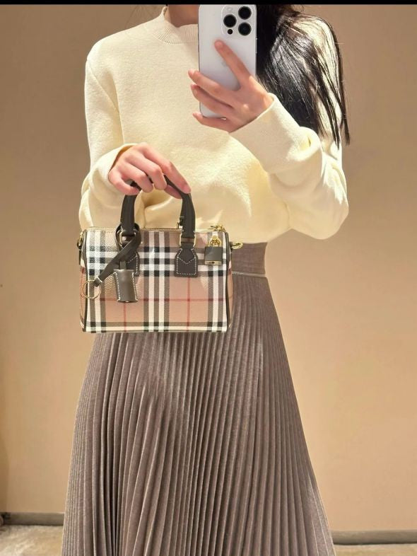 버버리 미니 체크 볼링 백