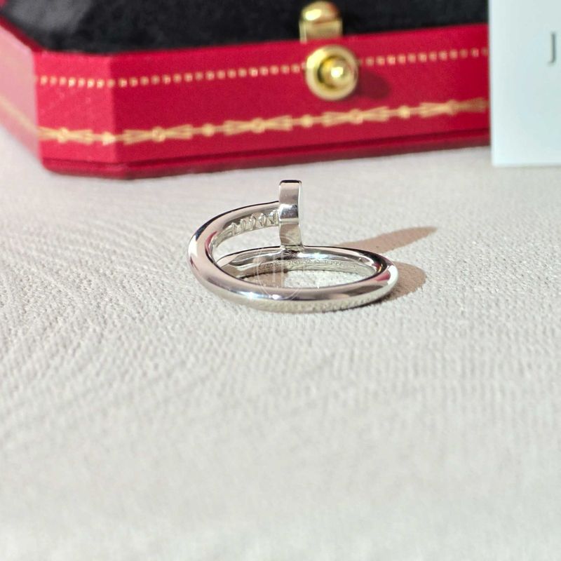 까르띠에 앵끌루 링