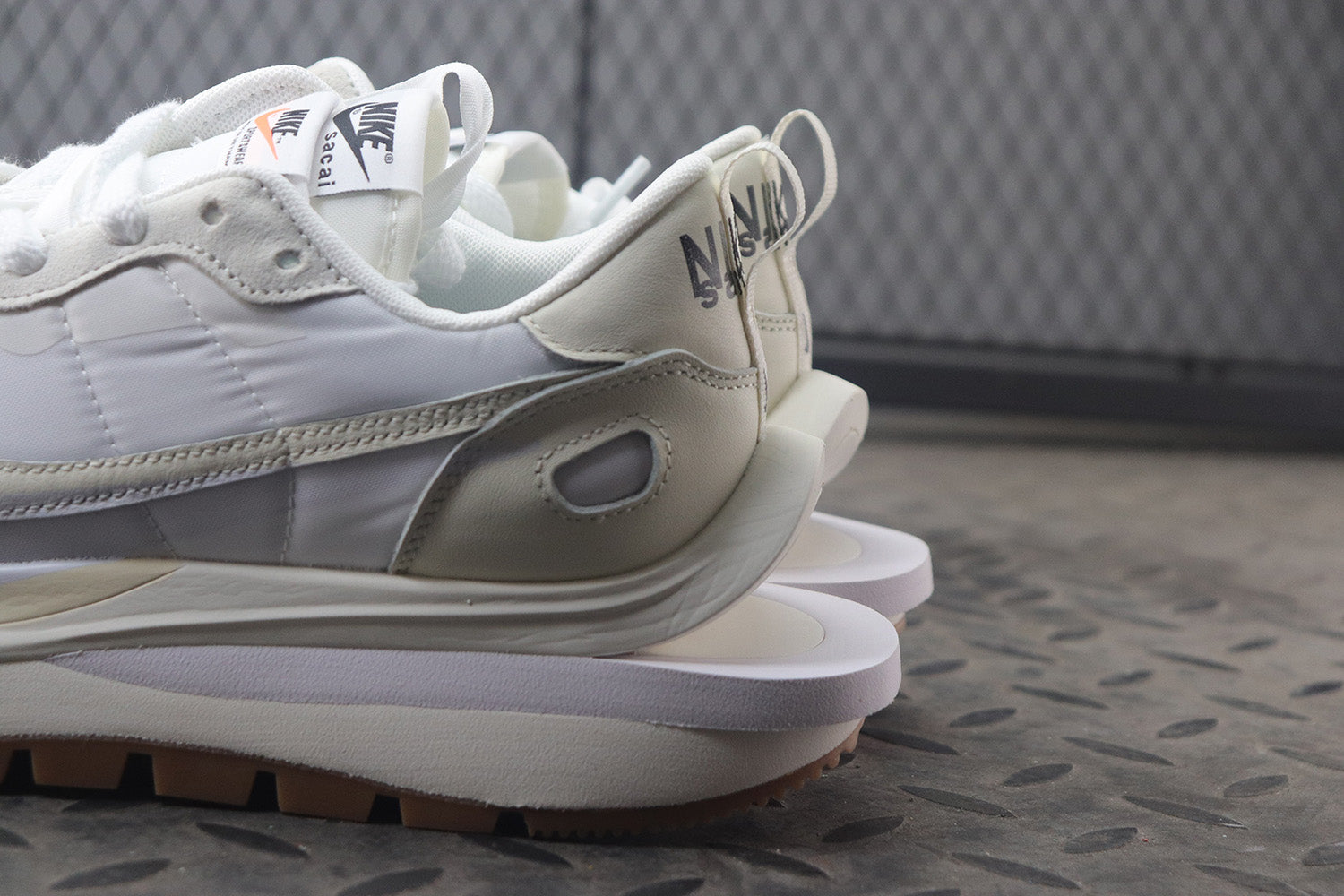 나이키 X 사카이 베이퍼와플 화이트