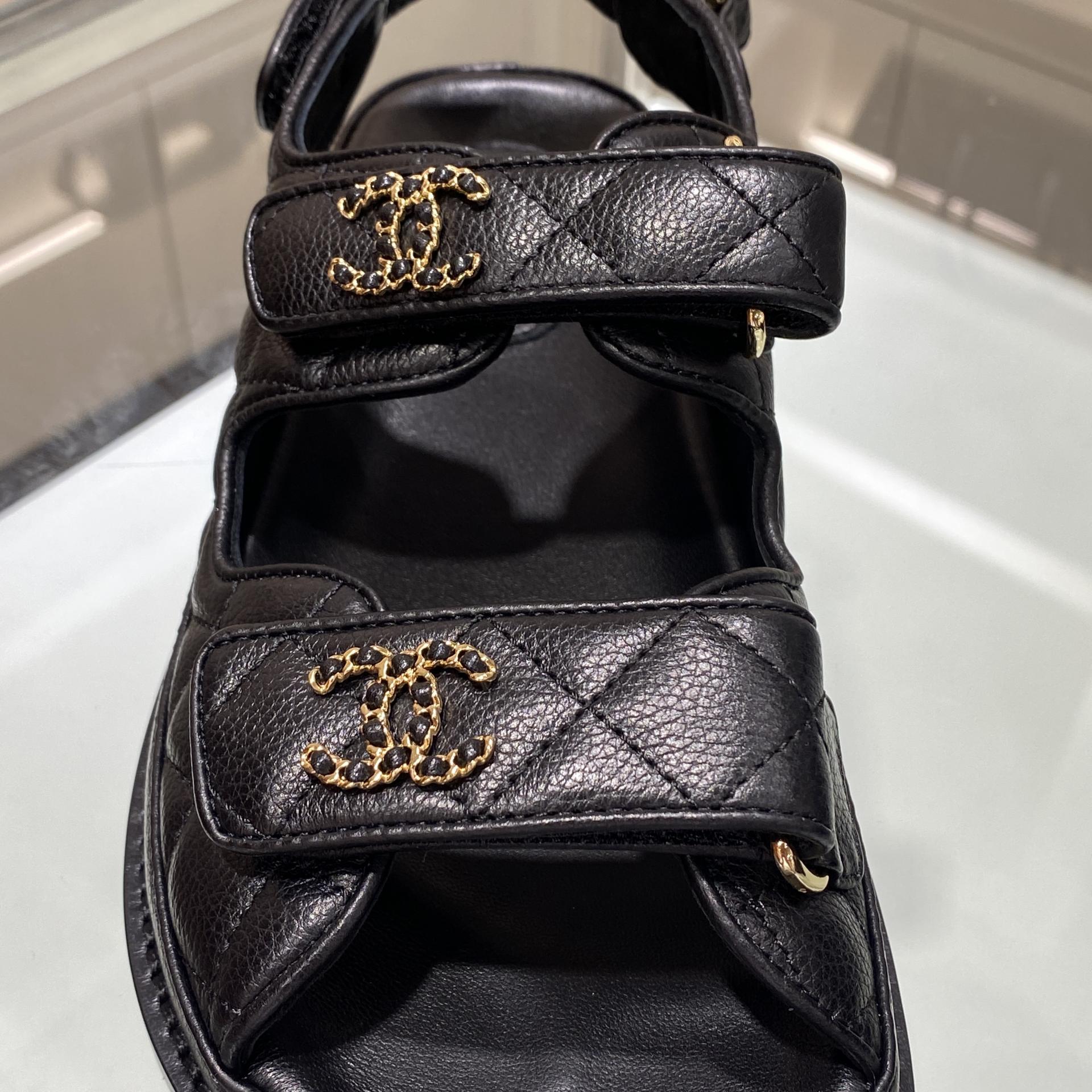 샤넬 크루즈 벨크로 가죽 샌들