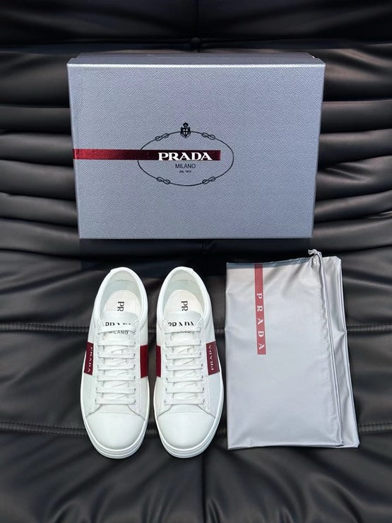 프라다 레이스드 스니커즈