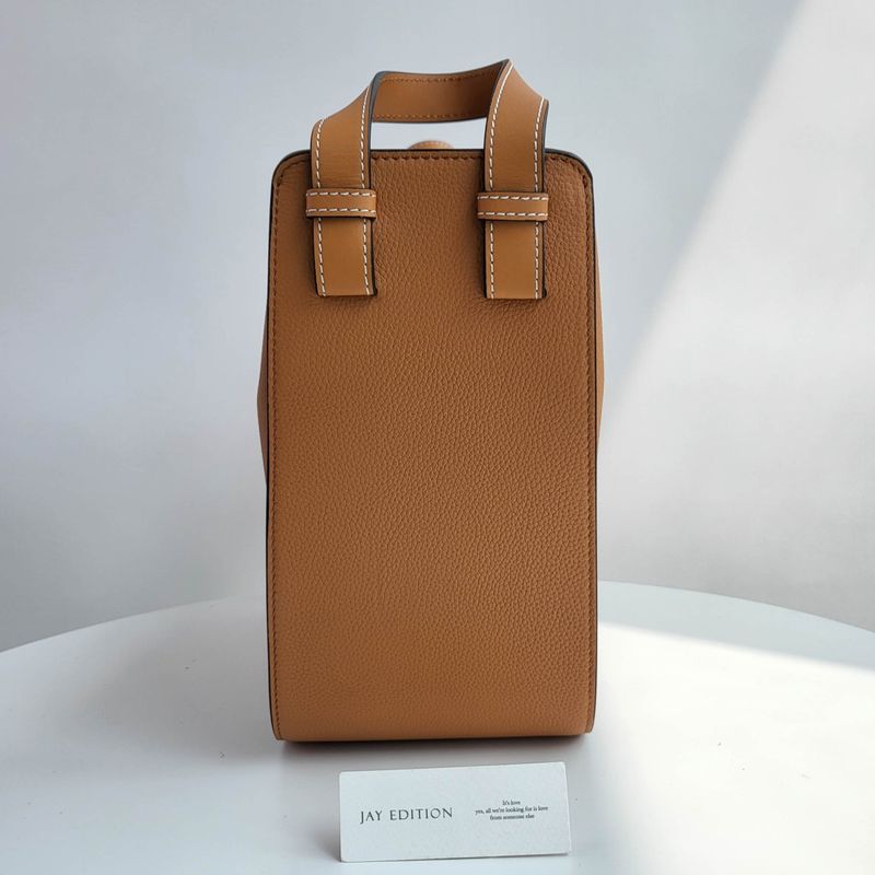 로에베 해먹백 스몰 - 그레인/카프스킨 (지퍼)