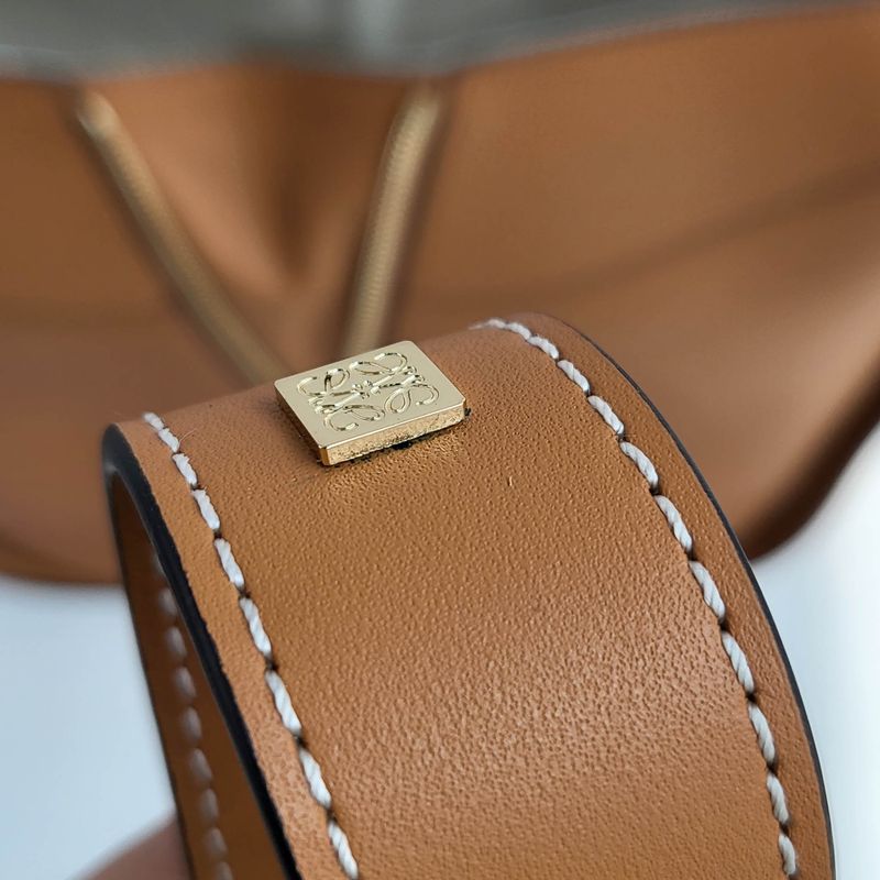 로에베 해먹백 스몰 - 그레인/카프스킨 (지퍼)