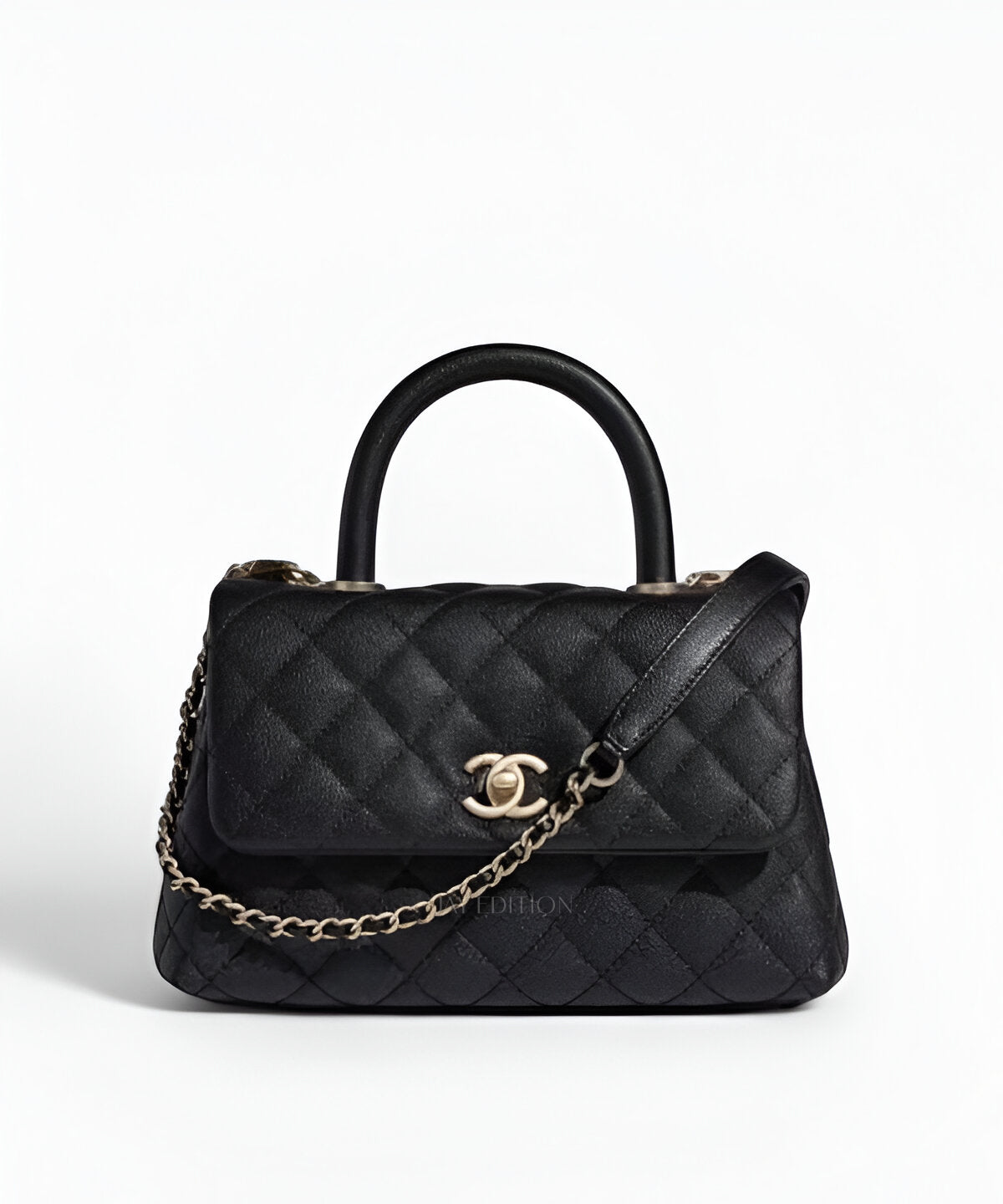 샤넬 코코핸들 캐비어 스몰 인스티치 탑핸들백 인스티치 퀼팅과 체인 스트랩 디테일