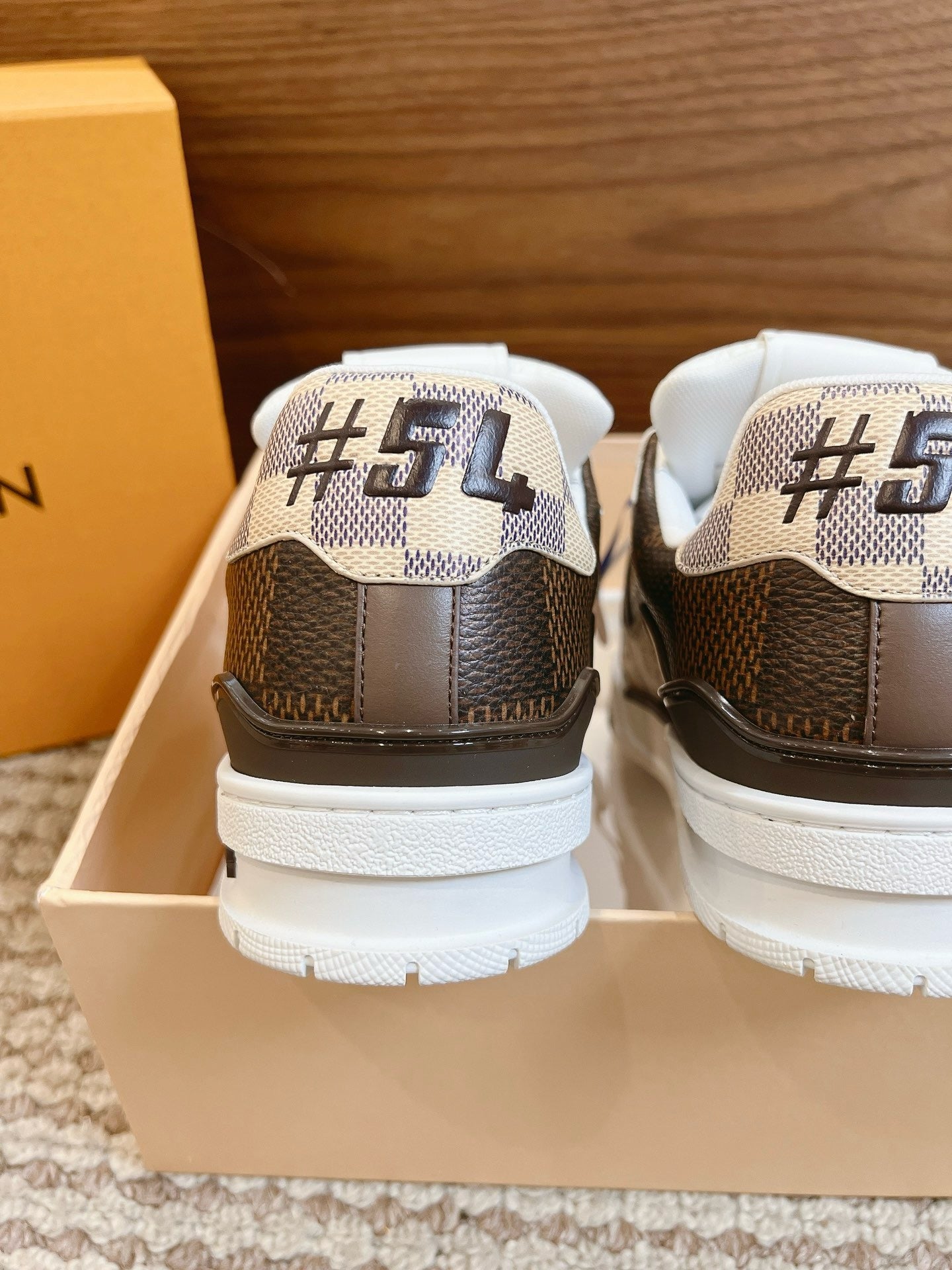 루이비통 LV 트레이너 스니커즈
