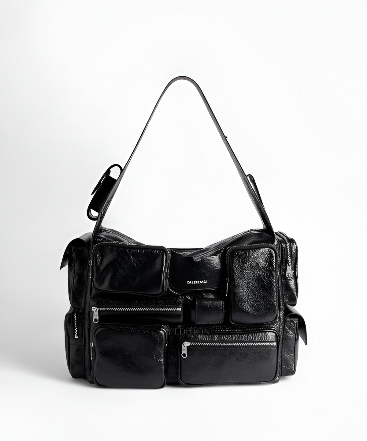 발렌시아가 수퍼비지 라지 슬링백 블랙 나일론 패브릭 BALENCIAGA 로고 디테일 지퍼 클로저 조절 가능한 크로스 스트랩 넉넉한 수납 공간