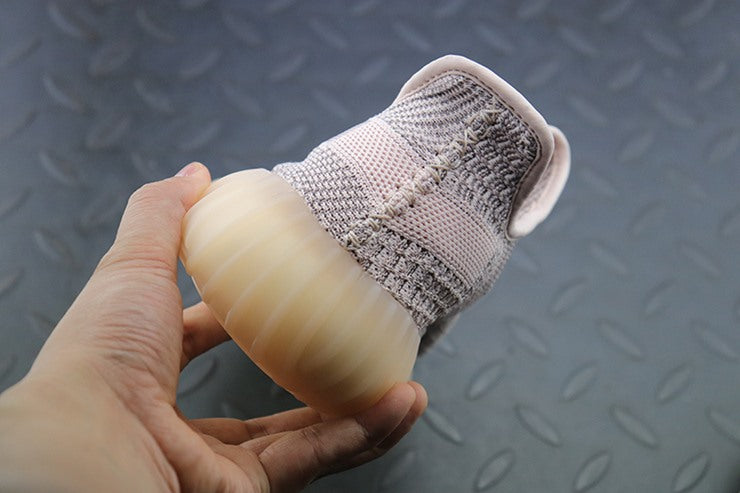 YEEZY 350 V2 신스 리플렉티브