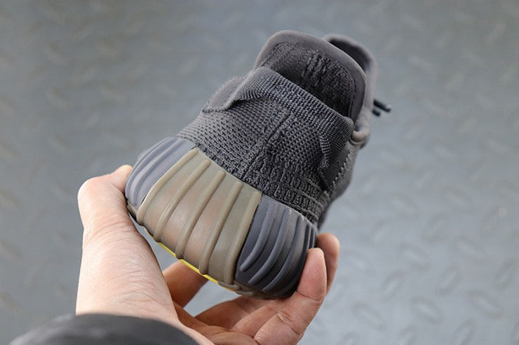 YEEZY 350 V2 신더
