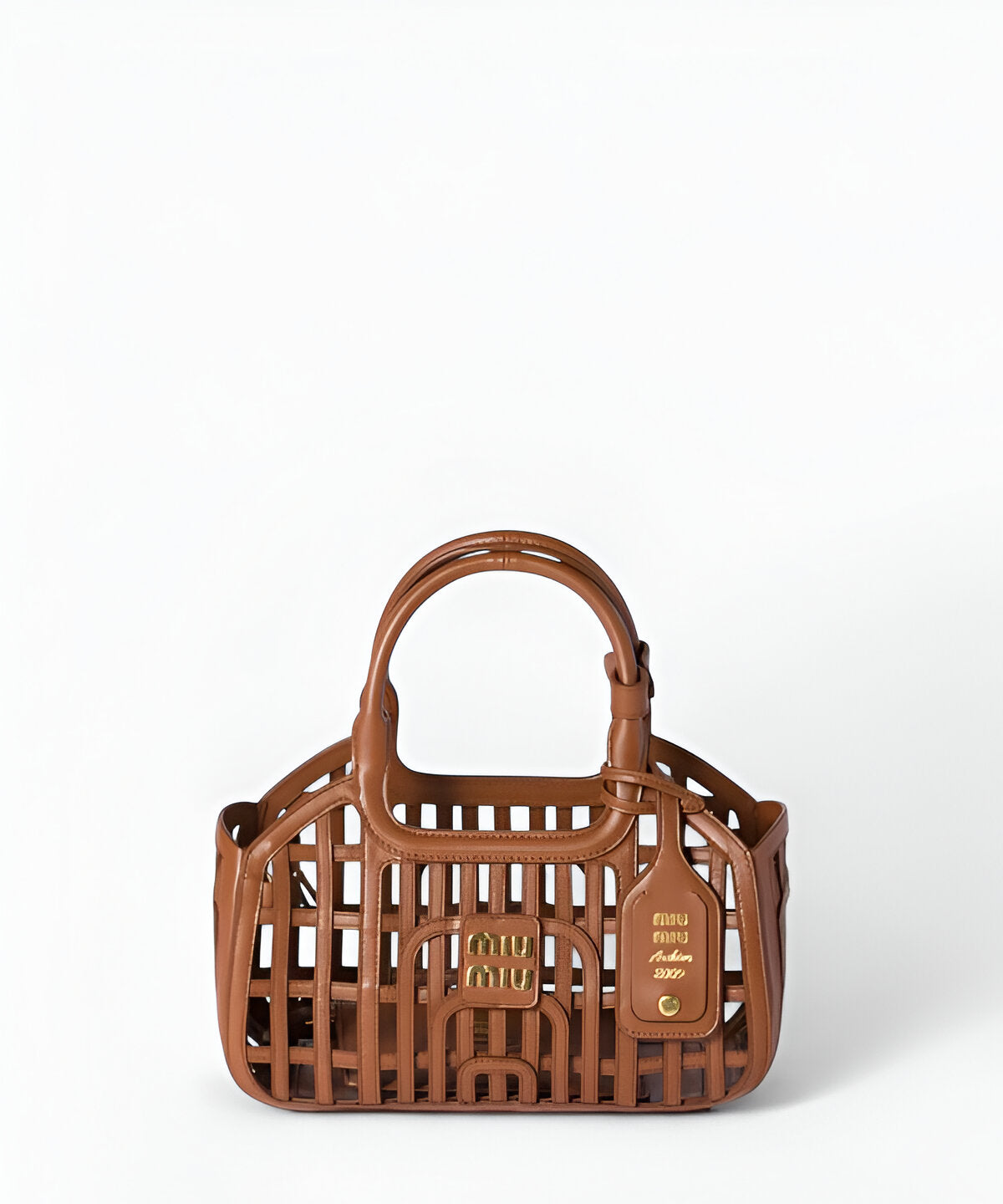 미우미우 가죽 바스켓 토트백 브라운 소가죽 리조트 스타일 데일리백