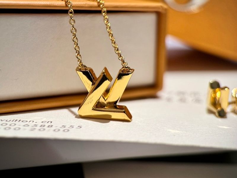 루이비통 목걸이