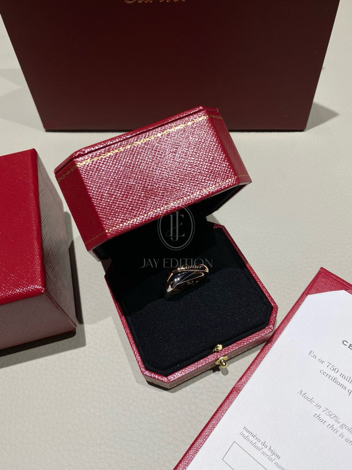 까르띠에 트리니티 쿠션 링 클래식 (18K)