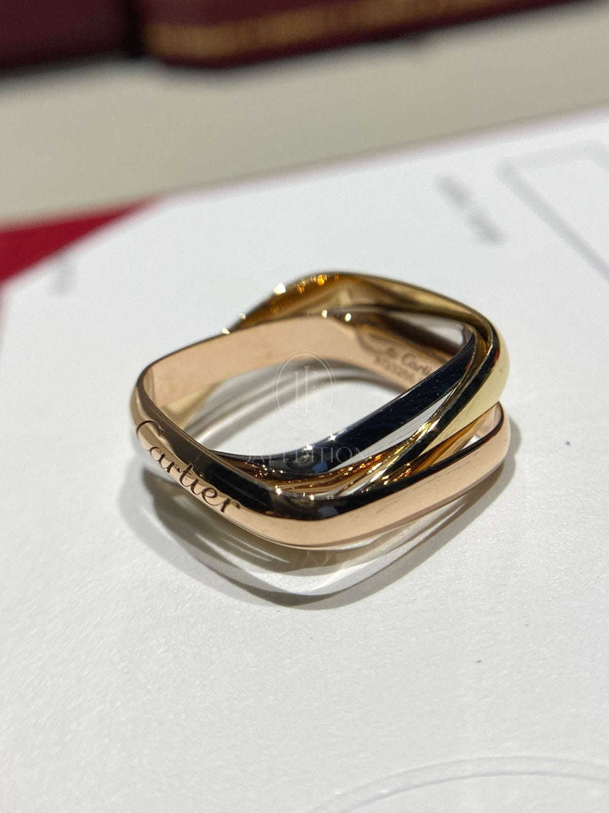 까르띠에 트리니티 쿠션 링 클래식 (18K)