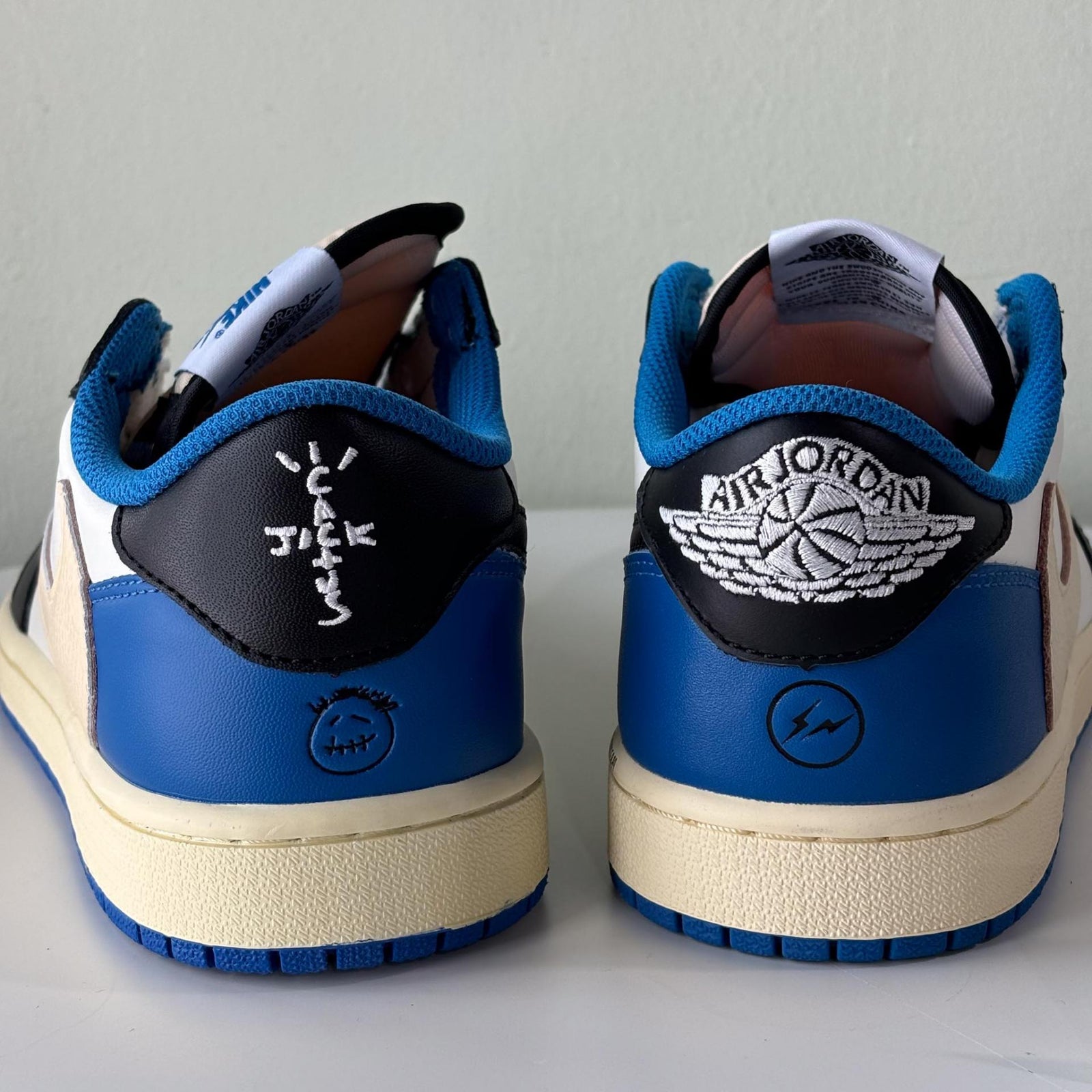 국내) 다른공장) 나이키 트래비스 스캇 265 (2번)