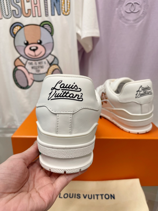 루이비통 니고 LV 트레이너 스니커즈 화이트