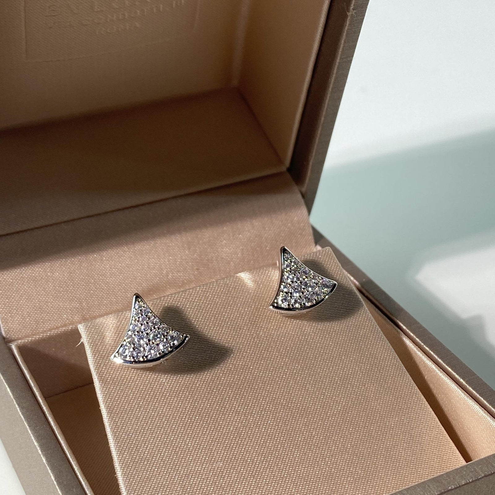 불가리 디바스 드림 미니 풀파베 이어링