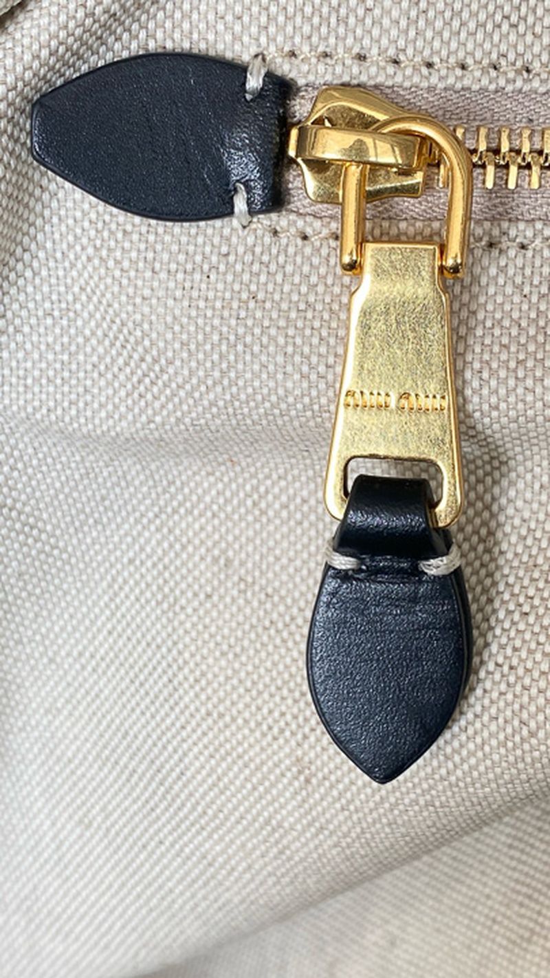 미우미우 아이비백 라지